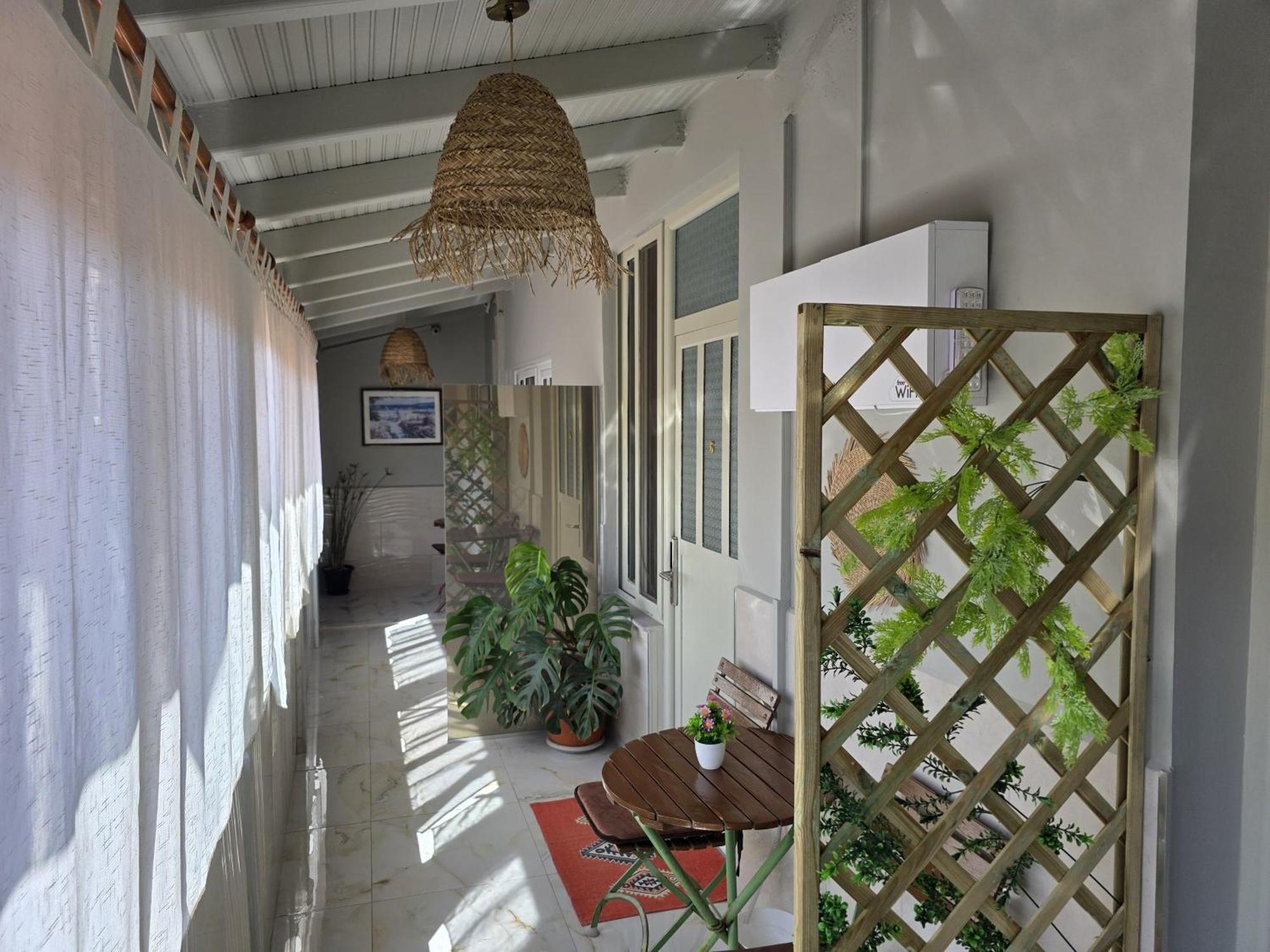 Jonian Boutique Hotel Саранда Екстер'єр фото